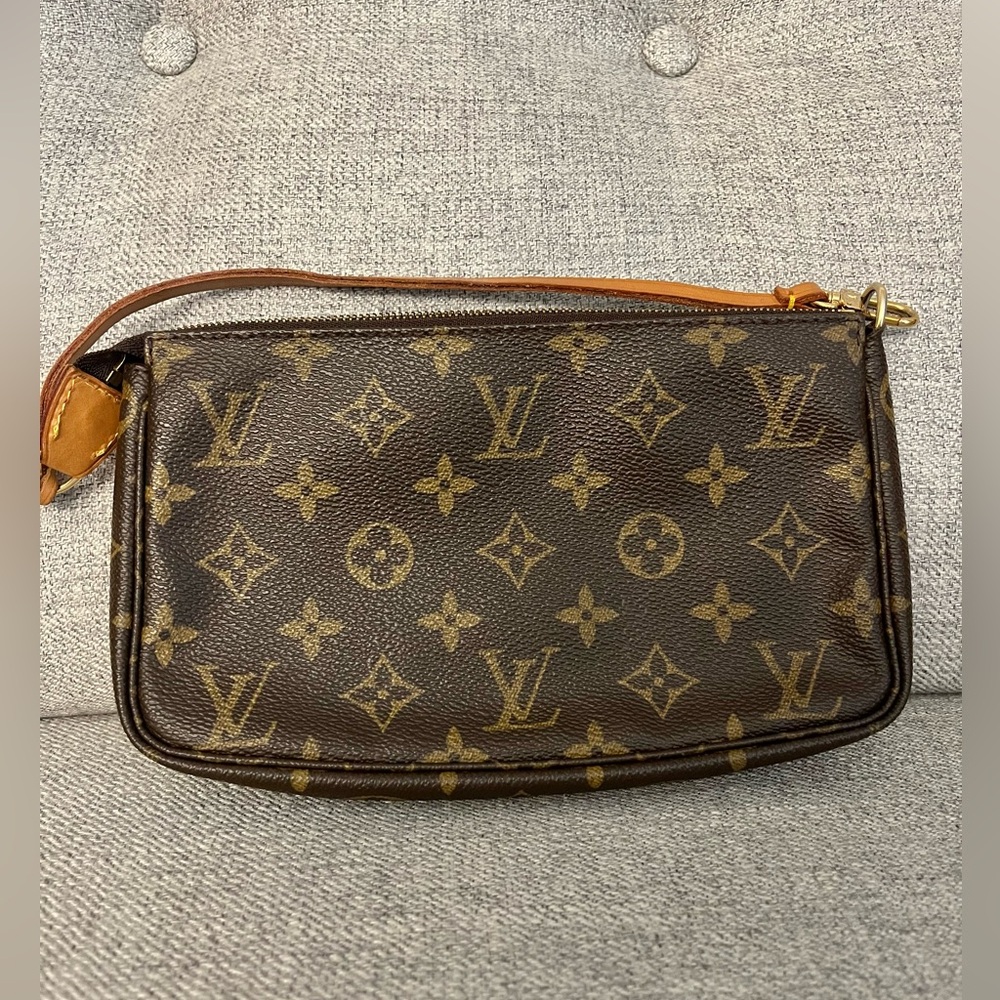 Louis Vuitton Pochette Accessoires old model